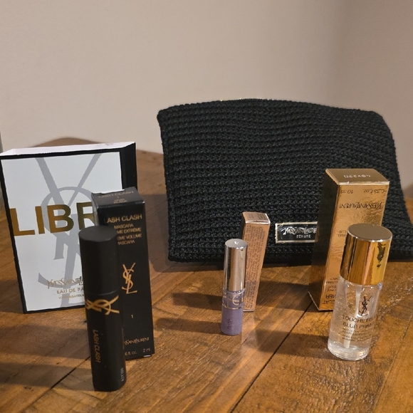 Yves Saint Laurent Sample Set - Picture 1 of 8